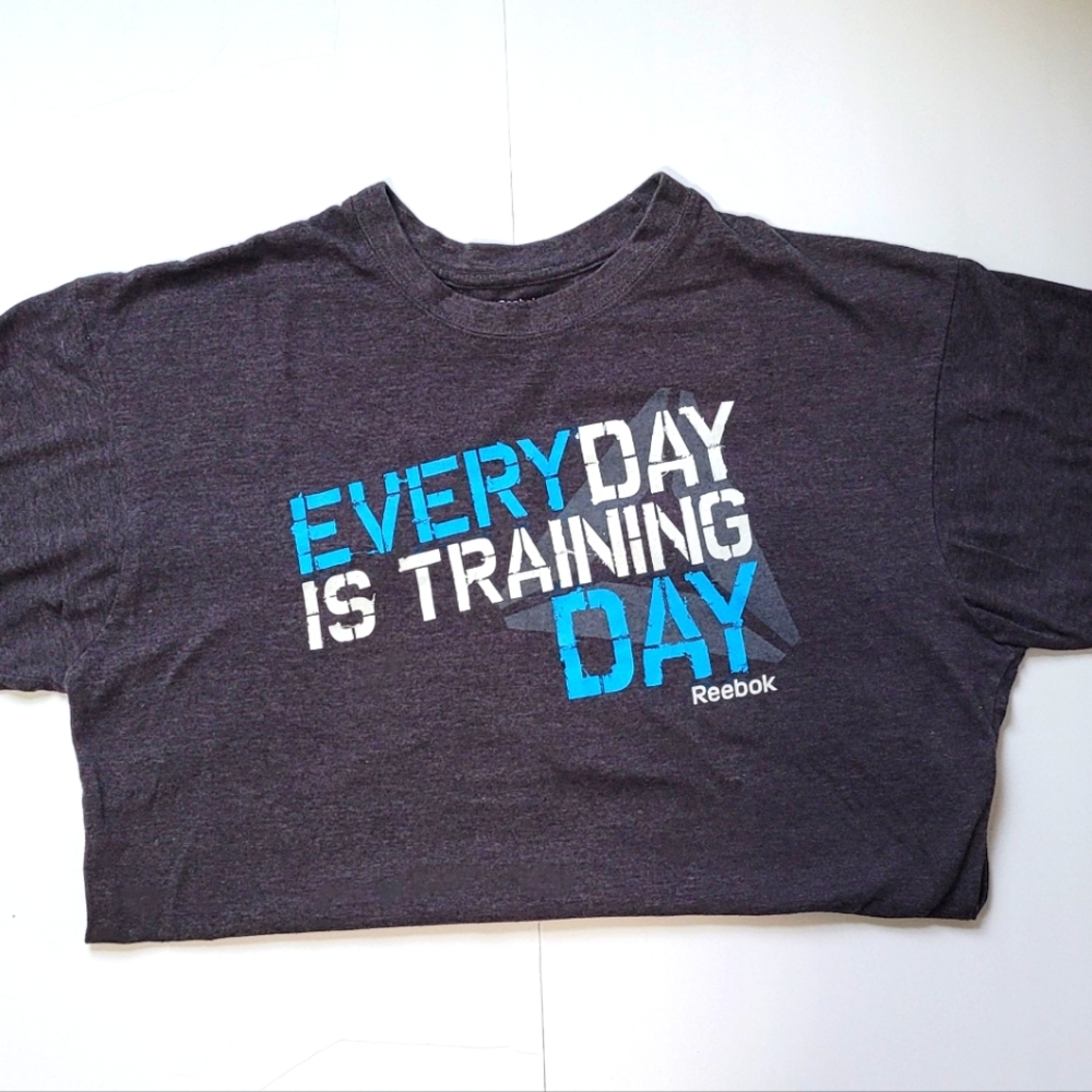 Reebok Training Men Size Large